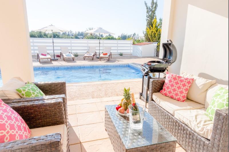 Bungalow Casa Bonita By Ezoria Villas Coral Bay Luaran gambar